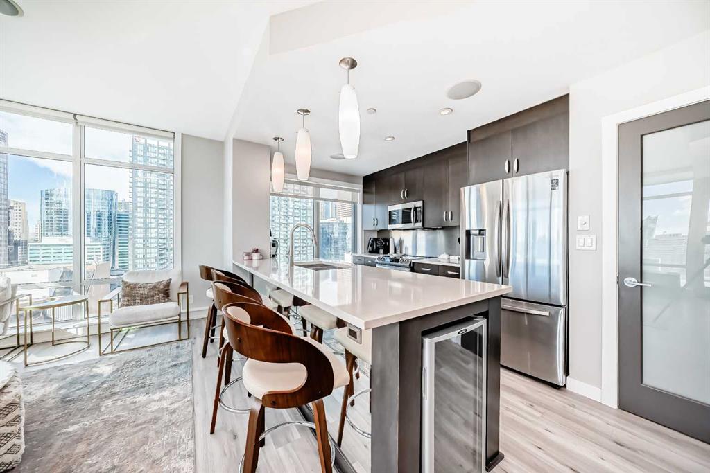 530 12 Avenue SW #1802 photo 2