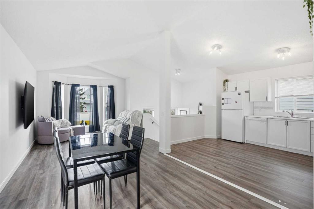 113 Mt Lorette Place SE photo 5