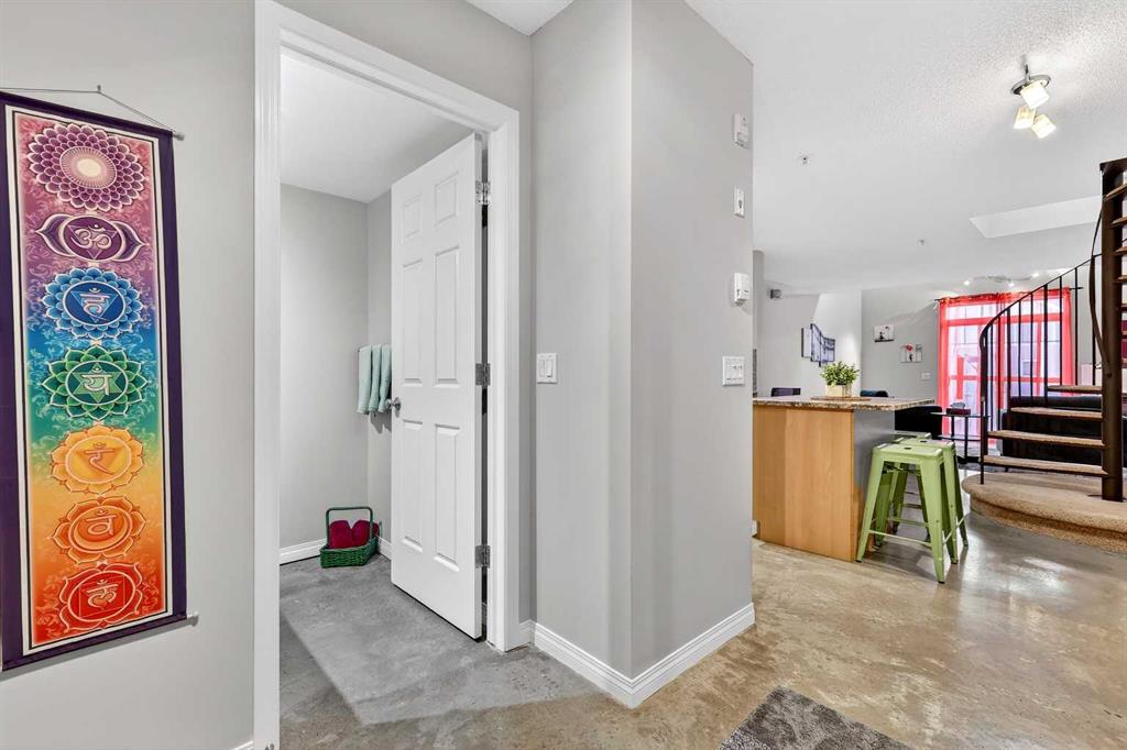 1808 36 Avenue SW #324 photo 3