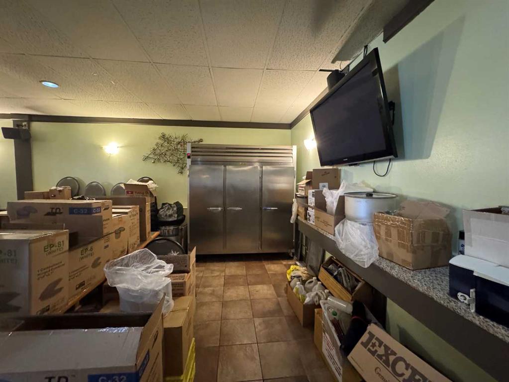 135 Whitefield Drive photo 5