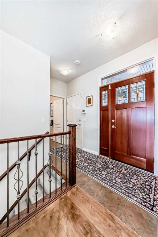 5 Bridle Estates Road SW photo 4