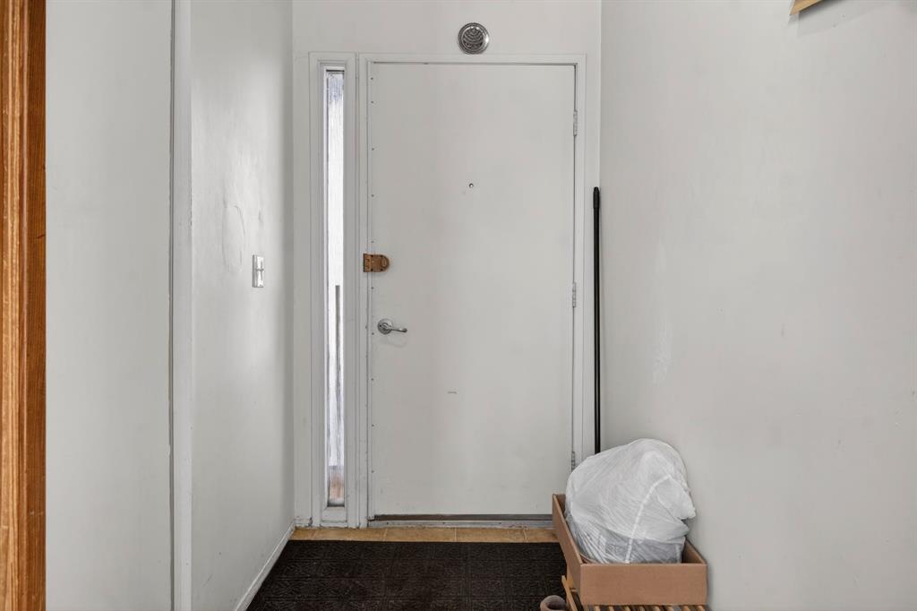 31 Templeby Way NE photo 2