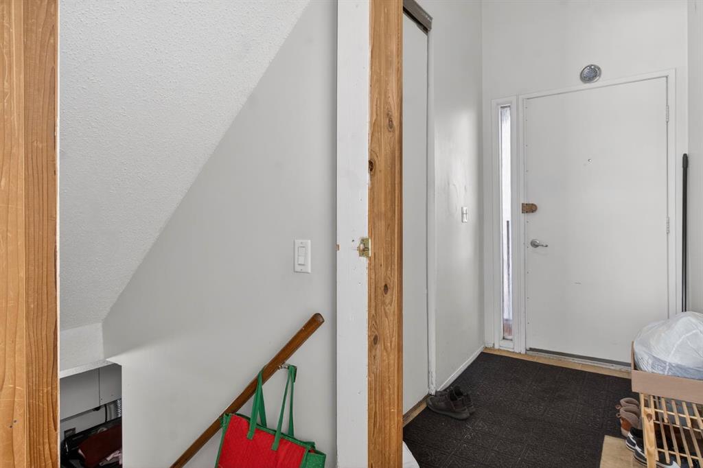 31 Templeby Way NE photo 3