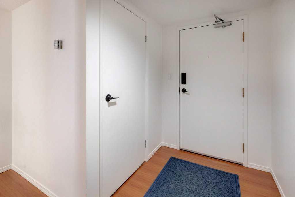 8604 48 Avenue NW #811 photo 2