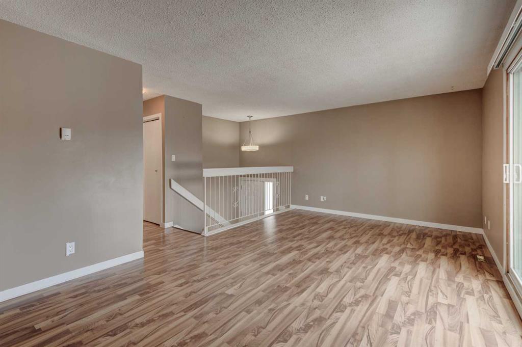 11452 8 Street SW photo 3