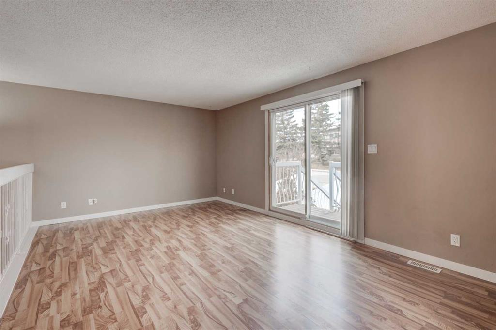 11452 8 Street SW photo 5