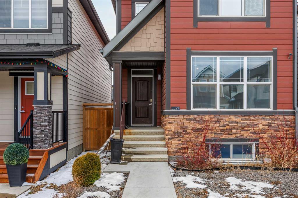 77 Masters Street SE photo 3