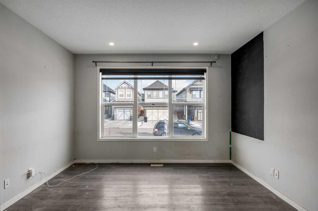 77 Masters Street SE photo 5