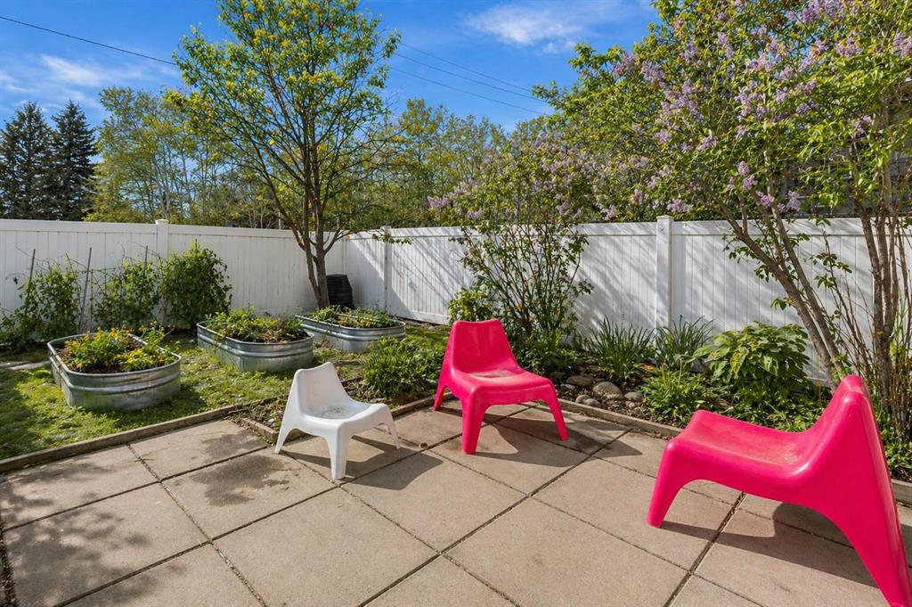 118 Brae Glen Lane SW photo 3