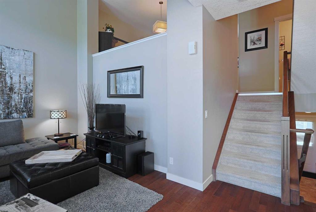 505 Evanston Square NW photo 2
