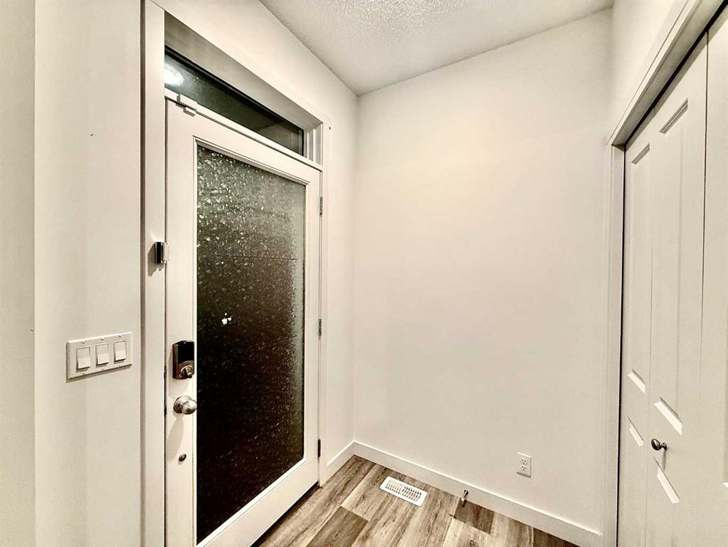 189 Carringvue Way NW photo 5