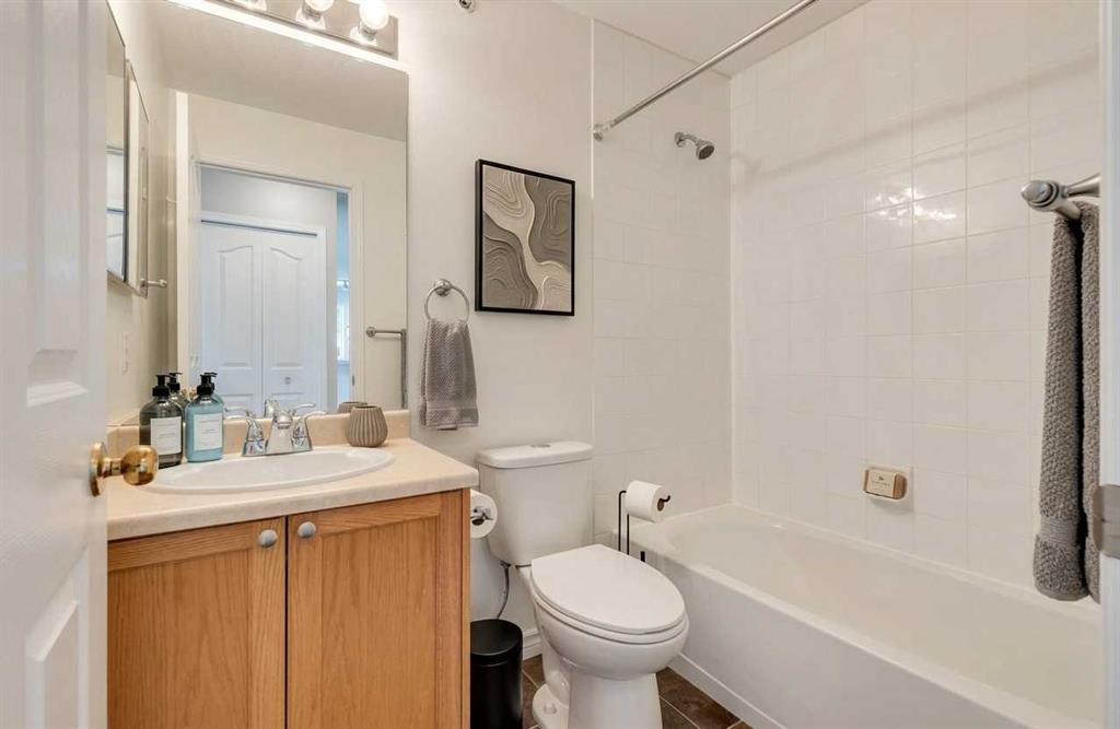 20 Harvest Rose Park NE #2302 photo 5