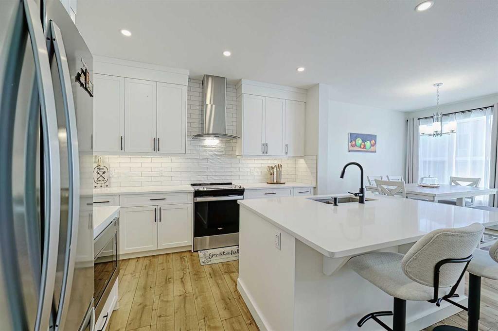 25 Belmont Green SW photo 3