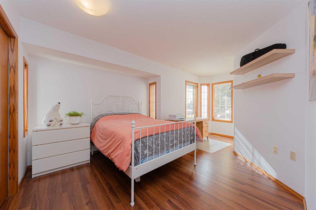 20 Somerset Drive SW photo 5
