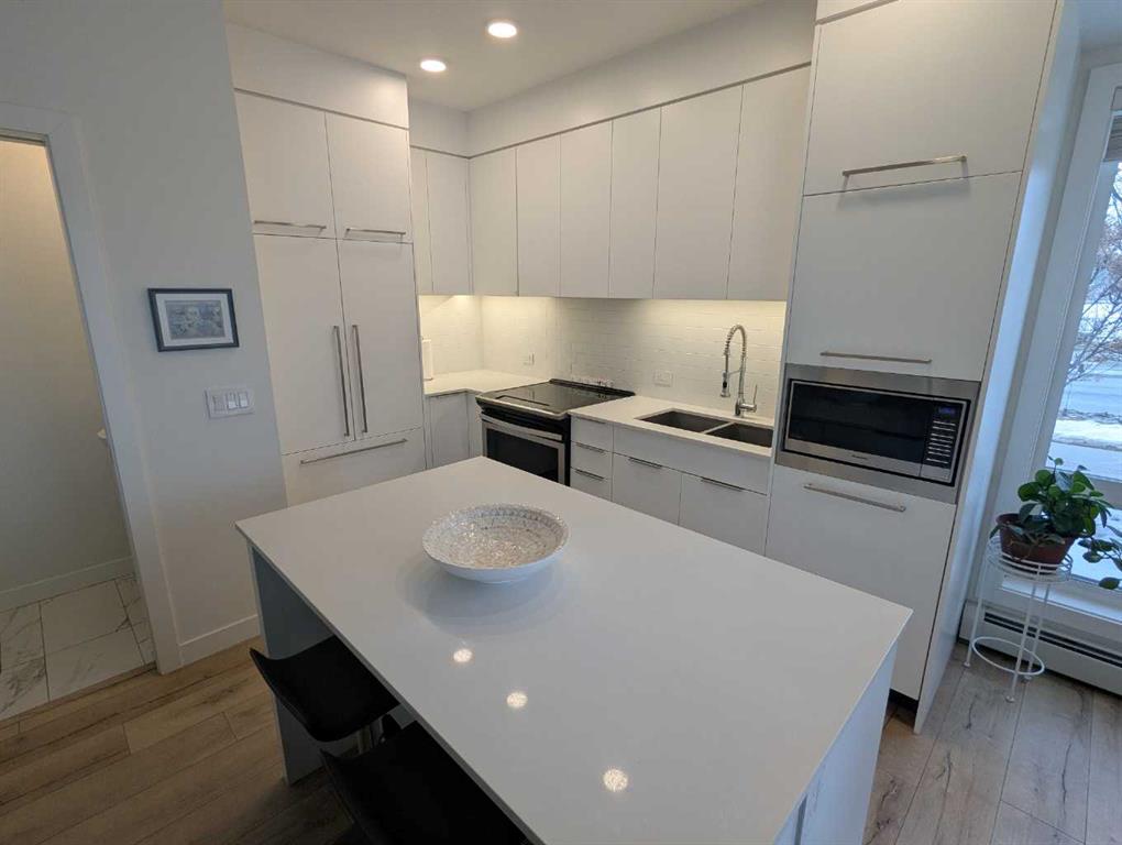 3125 39 Street NW #102 photo 5
