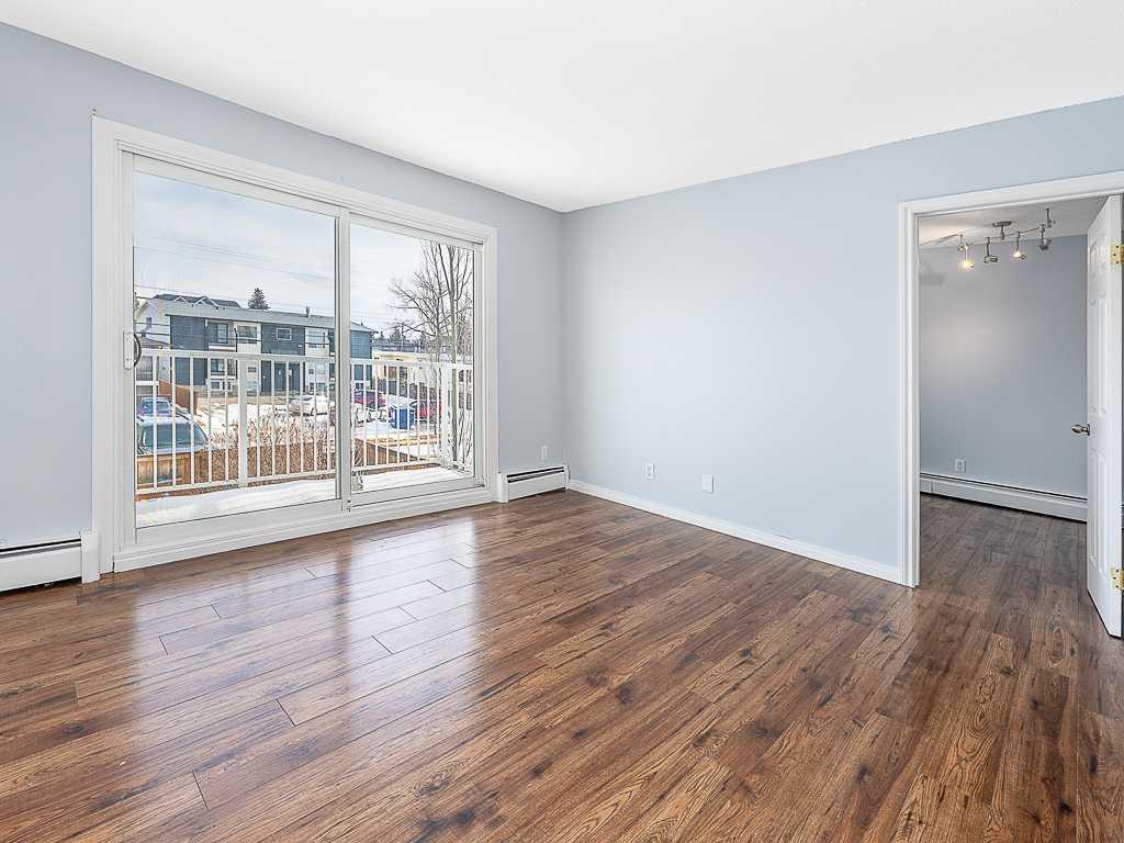 4328 75 Street NW #5 photo 2