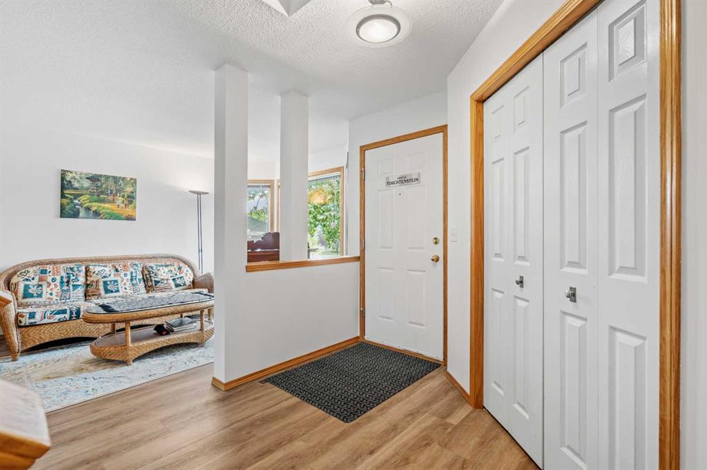 39 Arbour Wood Close NW photo 4