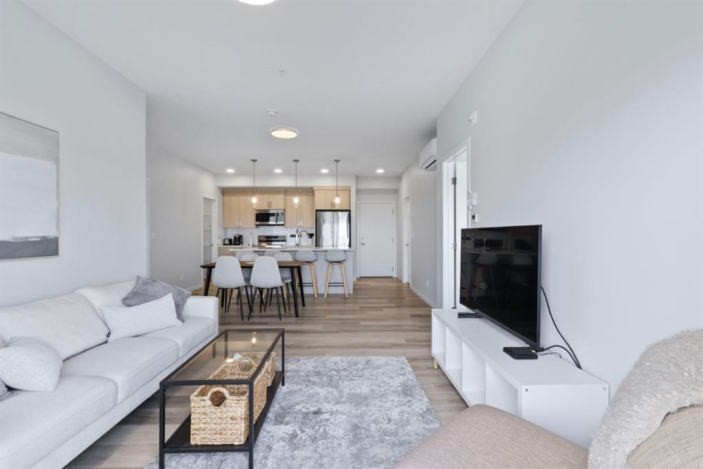 220 Seton Grove SE #1411 photo 3