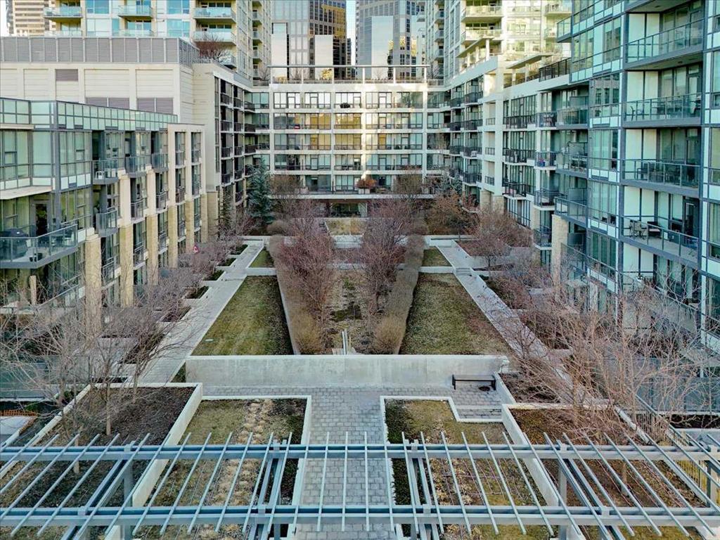 51 Waterfront Mews SW #214 photo 5