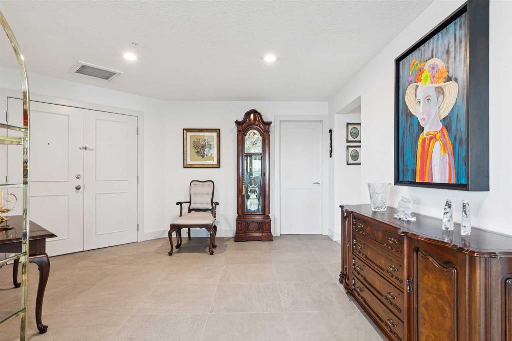 837 2 Avenue SW #901 photo 2