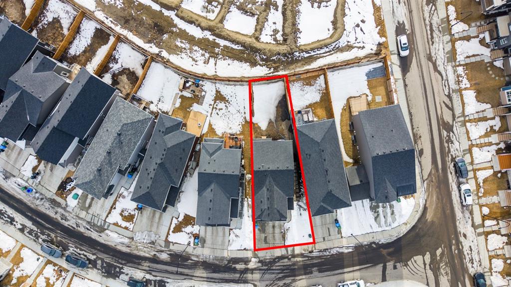 353 Herron Mews NE photo 3
