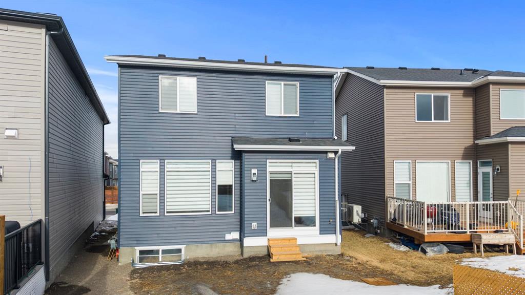 353 Herron Mews NE photo 4