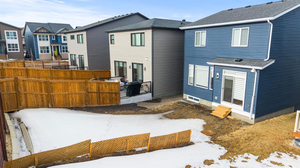 353 Herron Mews NE photo 5