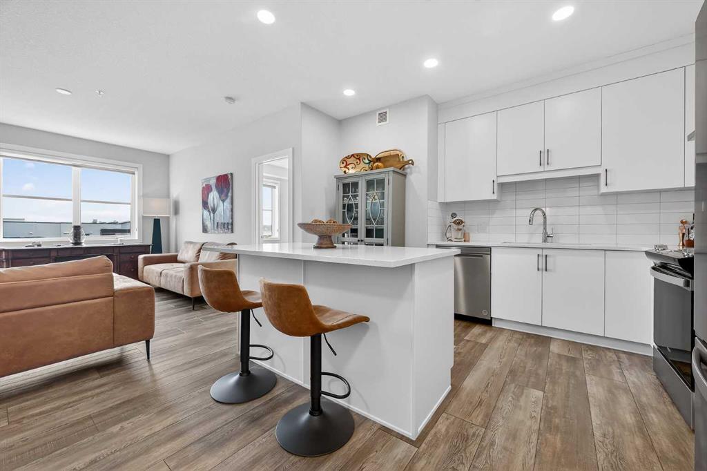 8355 19 Avenue SW #210 photo 4