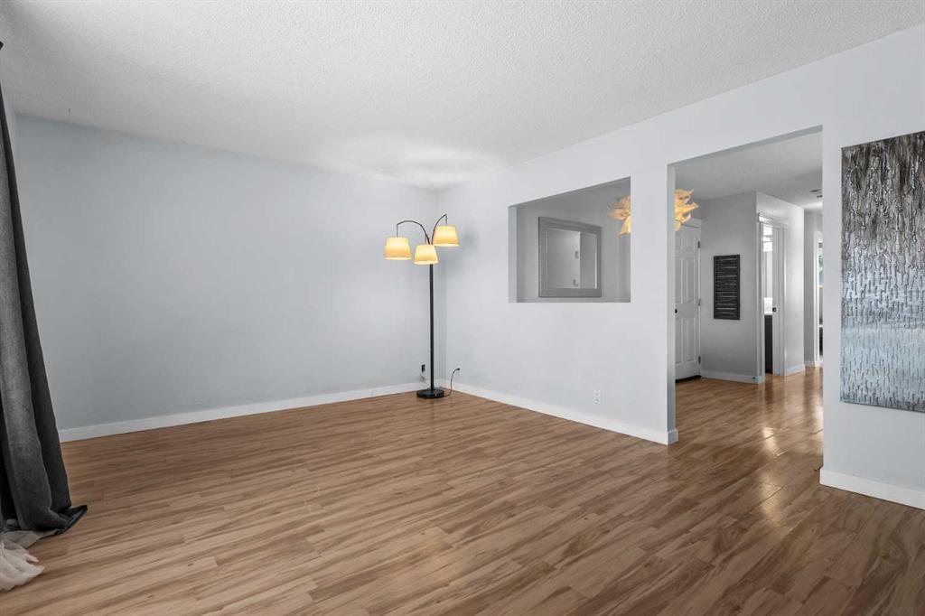 8510 Centre Street NE photo 5