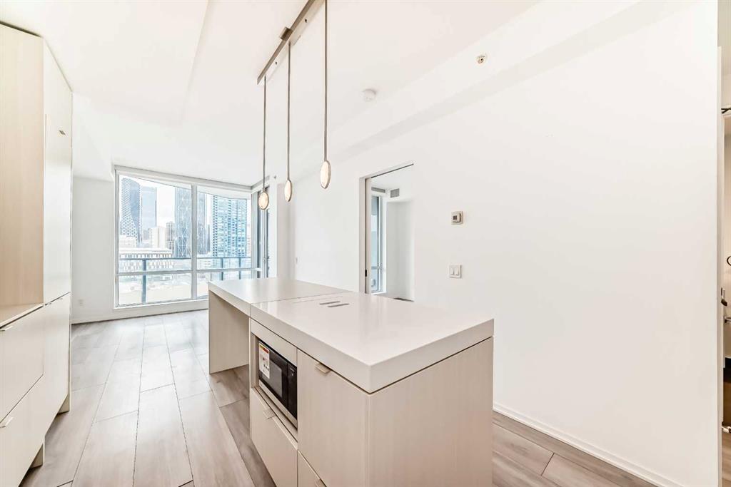 615 6 Avenue SE #1210 photo 5
