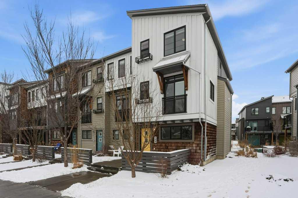 349 Walden Drive SE photo 2