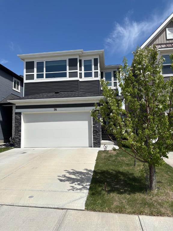 98 Lucas Crescent NW photo 2