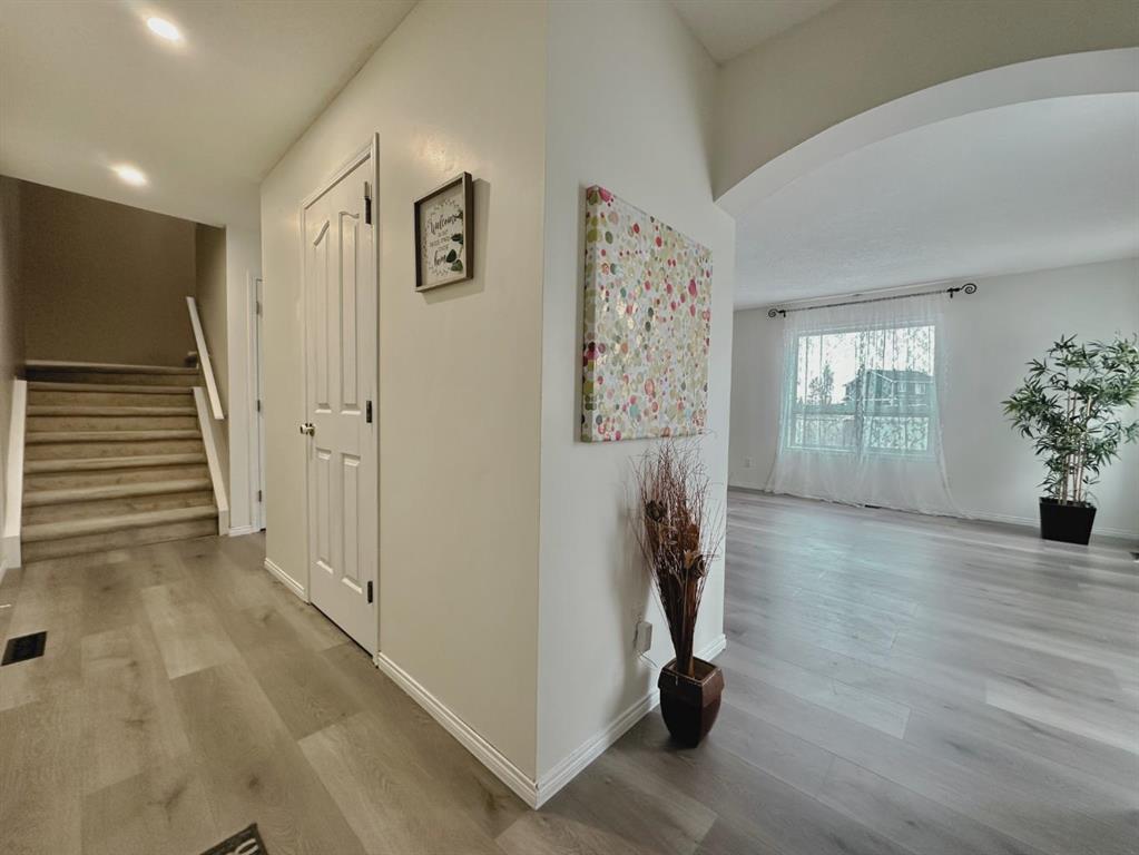 139 Bridlewood Circle SW photo 2