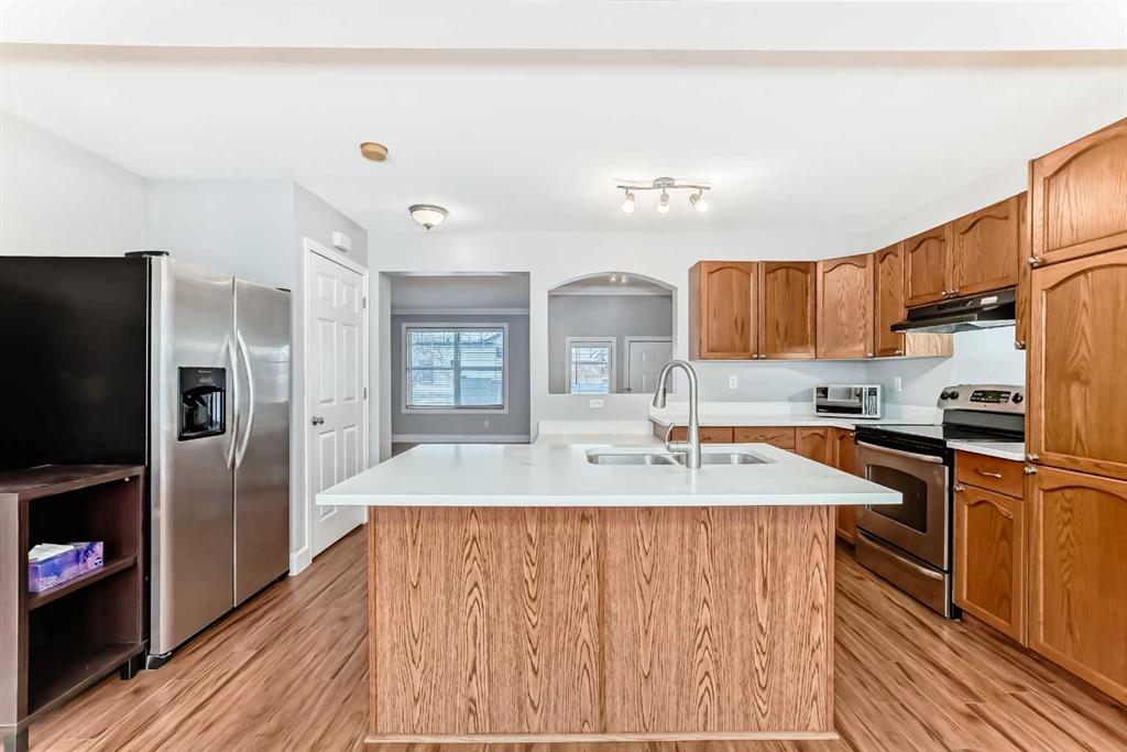 31 Coventry Road NE photo 5