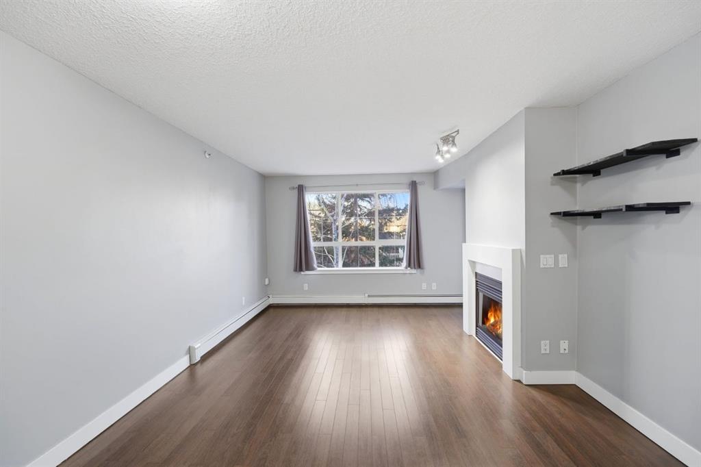 35 Richard Court SW #426 photo 4