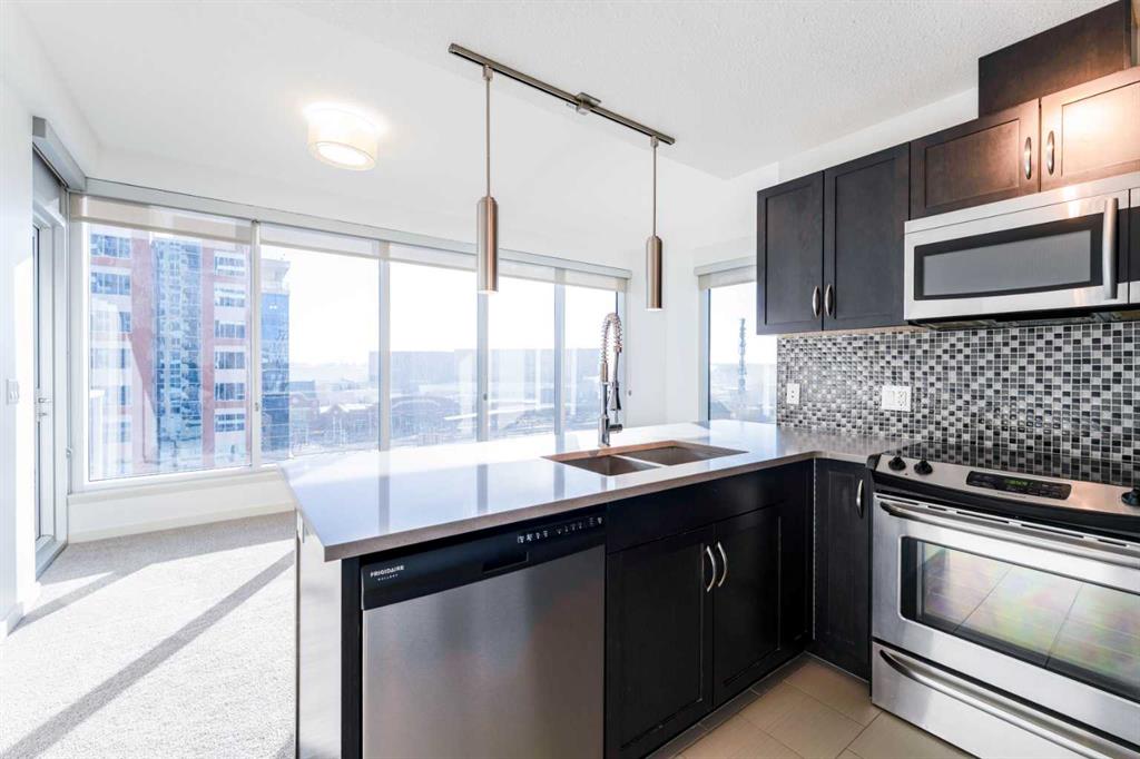 1320 1 Street #602 photo 4