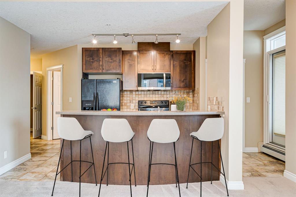 24 Hemlock Crescent SW #3306 photo 2