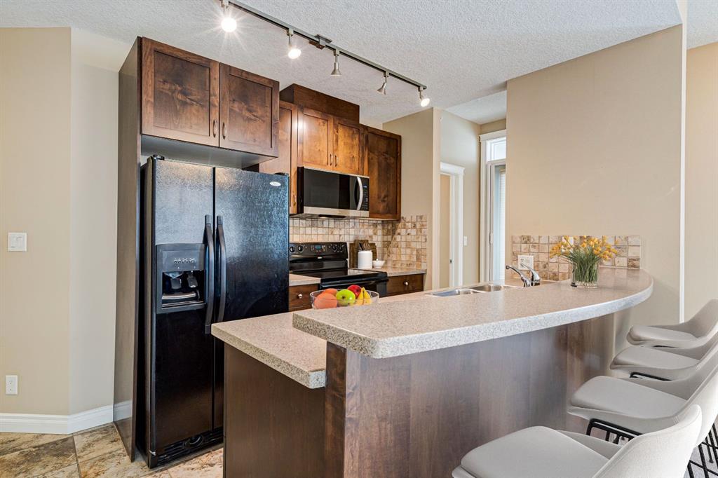 24 Hemlock Crescent SW #3306 photo 5