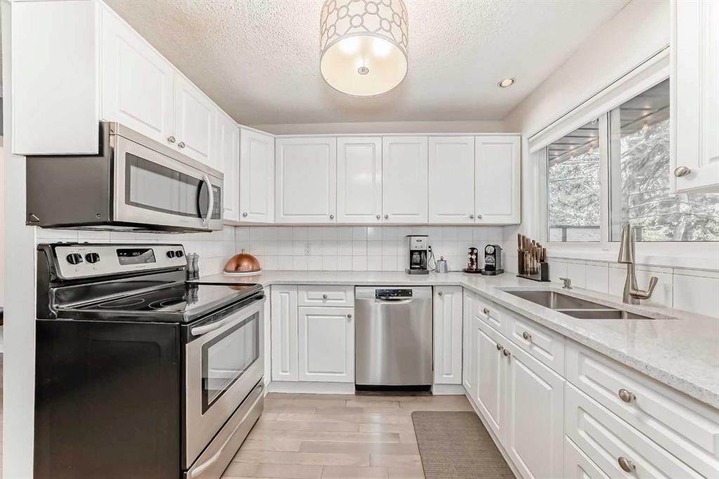 3130 66 Avenue SW #406 photo 5