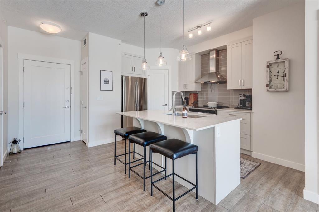 10 Walgrove Walk SE #421 photo 3