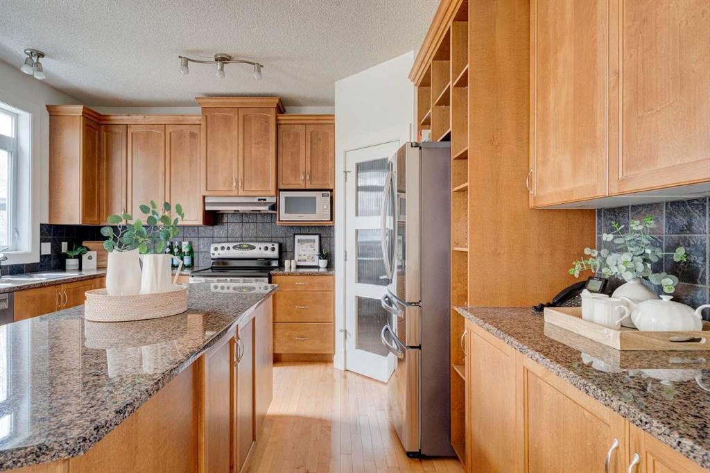 108 Tuscany Estates Close NW photo 4