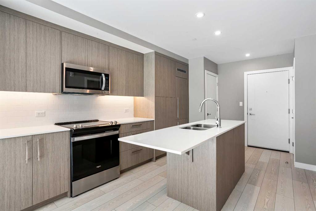 310 15 Avenue SW #111 photo 4