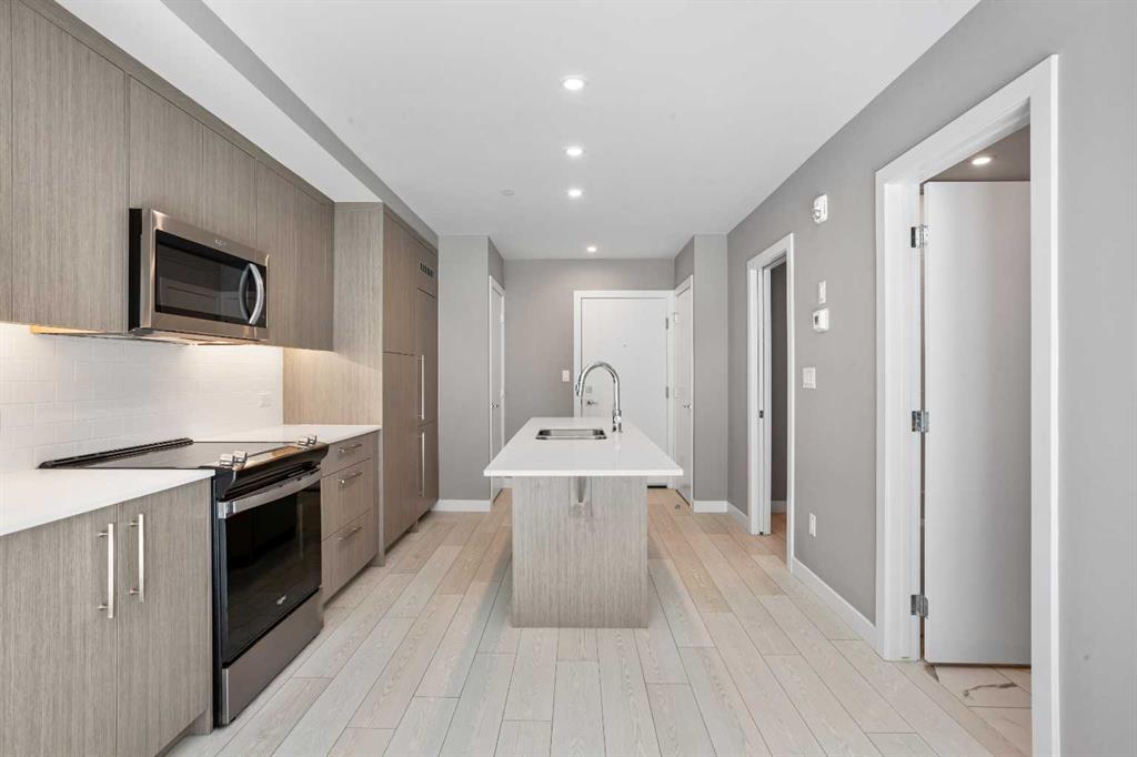 310 15 Avenue SW #111 photo 5