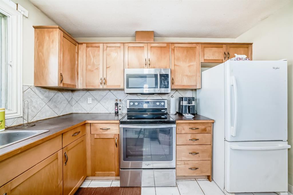 247 Bracewood Road SW photo 5