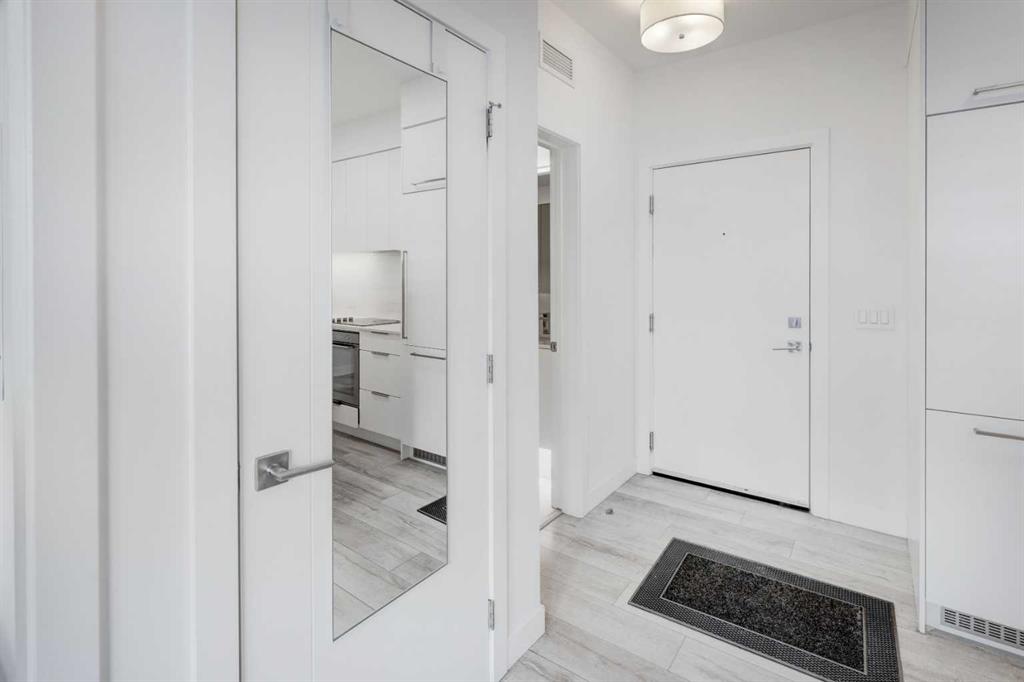 3125 39 Street NW #205 photo 2