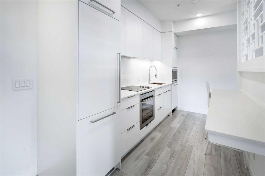 3125 39 Street NW #205 photo 3