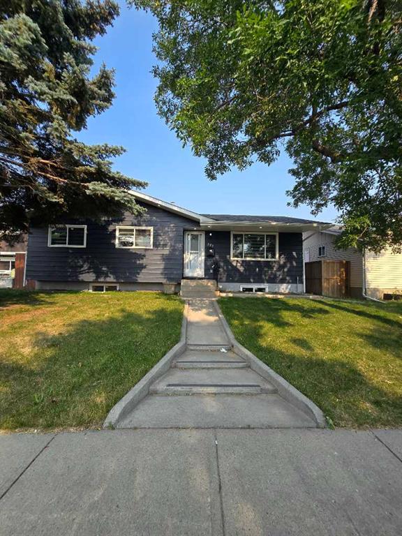 327 Rundleview Drive NE