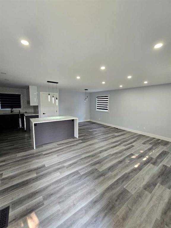 327 Rundleview Drive NE photo 4