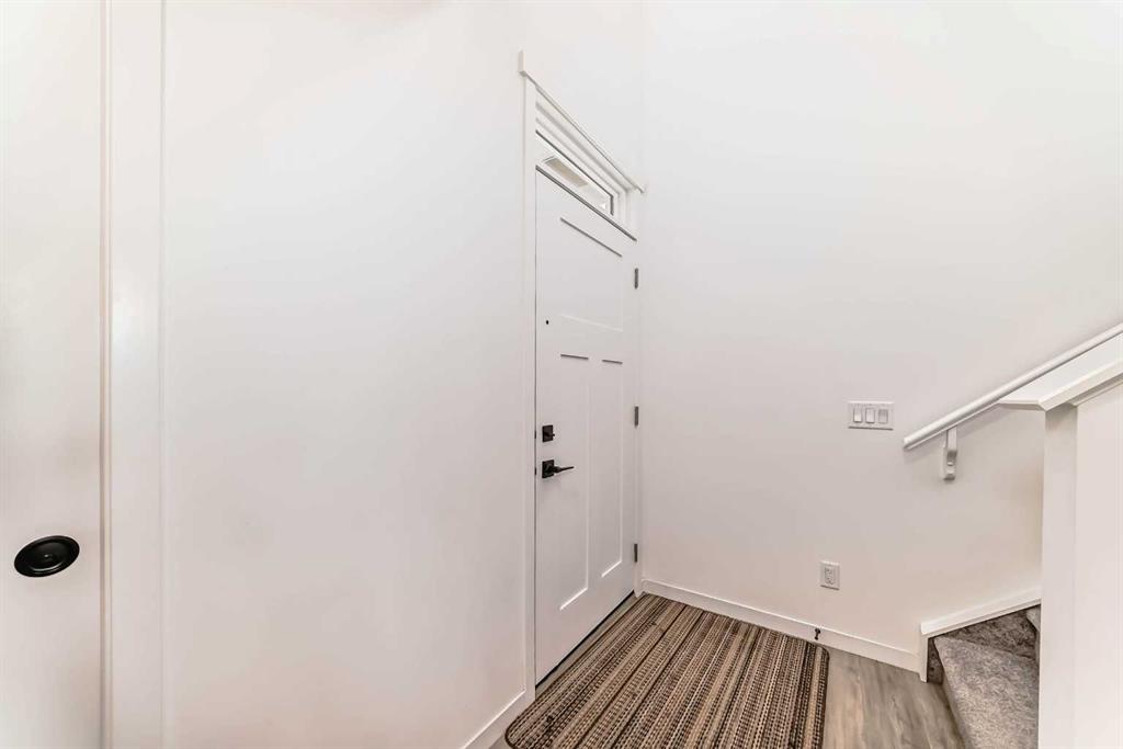 171 Hotchkiss Manor SE photo 3