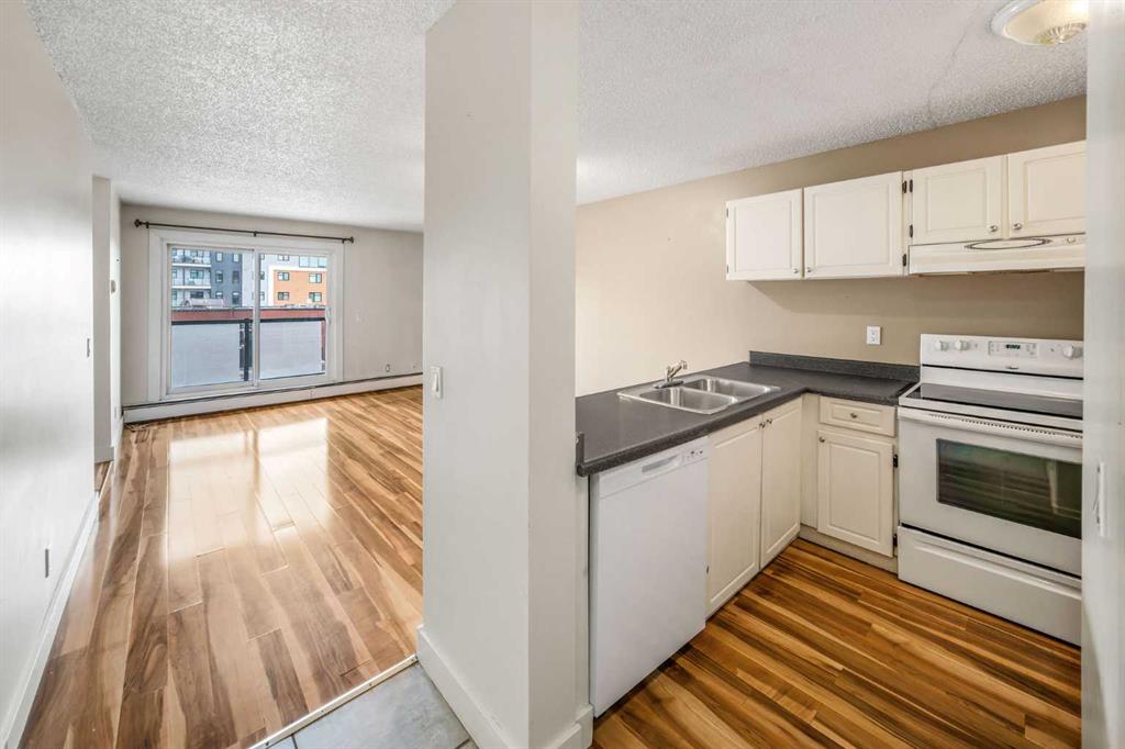 1915 26 Street SW #303 photo 2